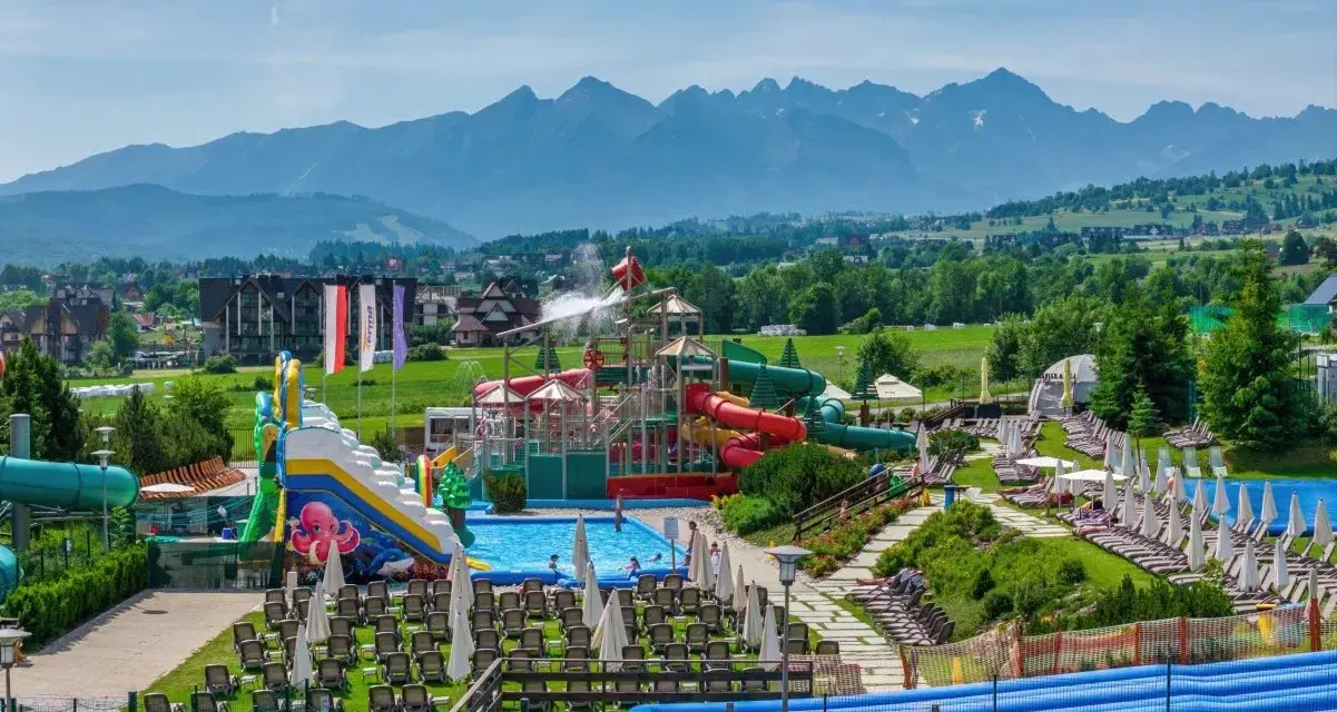 Wodne szaleństwo w najlepszych termach w okolicy Zakopanego! Zjeżdżalnie, baseny i widok na Tatry.