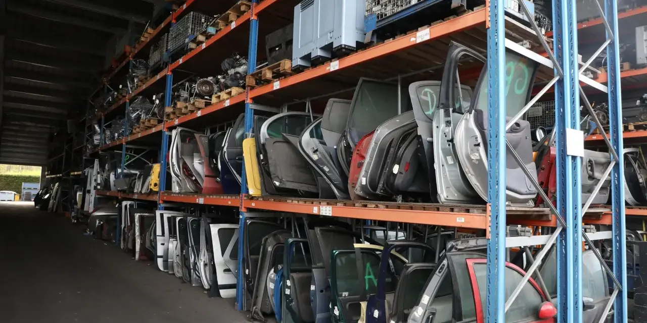 Pièces auto : Achetez malin en ligne ou en magasin (Guide 2025)