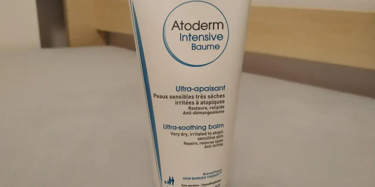 Bioderma Atoderm Intensive Baume, kojący balsam do skóry bardzo suchej, atopowej i podrażnionej.