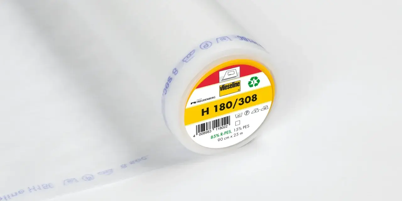 Rouleau de molleton thermocollant Vlieseline H 180/308, idéal pour entoiler un tissu et lui donner tenue et structure.