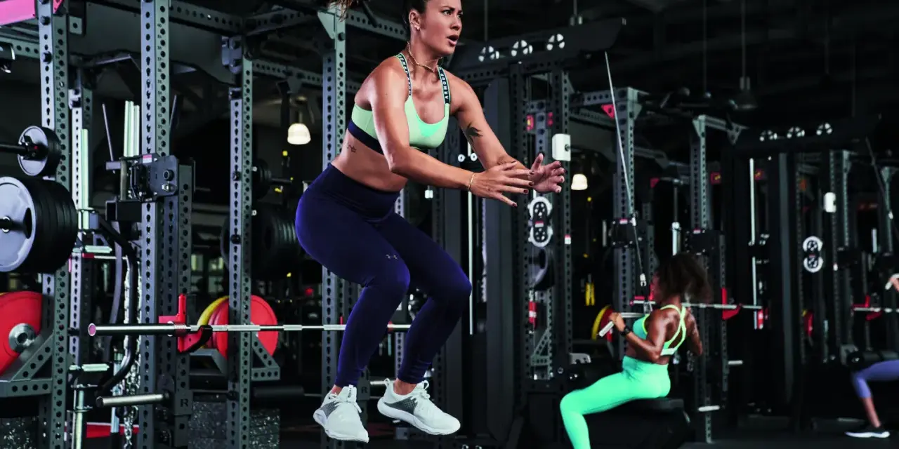 Jak wygląda trening crossfit – struktura, ćwiczenia i korzyści