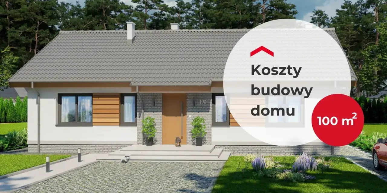 Nowoczesny dom pasywny 100m2 z dużymi oknami i drewnianymi elementami. W tle las, na pierwszym planie podjazd i trawnik.