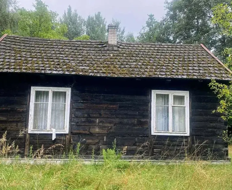 Ile kosztuje rozbiórka domu drewnianego? Sprawdź, co wpływa na ceny