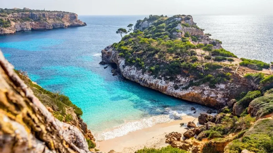 Islas para visitar: ¿Canarias o Baleares? Elige tu paraíso ideal