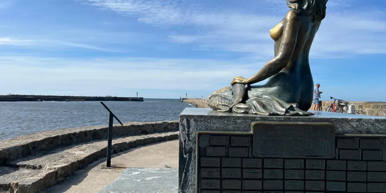 Gdzie jest Ustka? Odkryj perłę Pomorza i jej atrakcje!