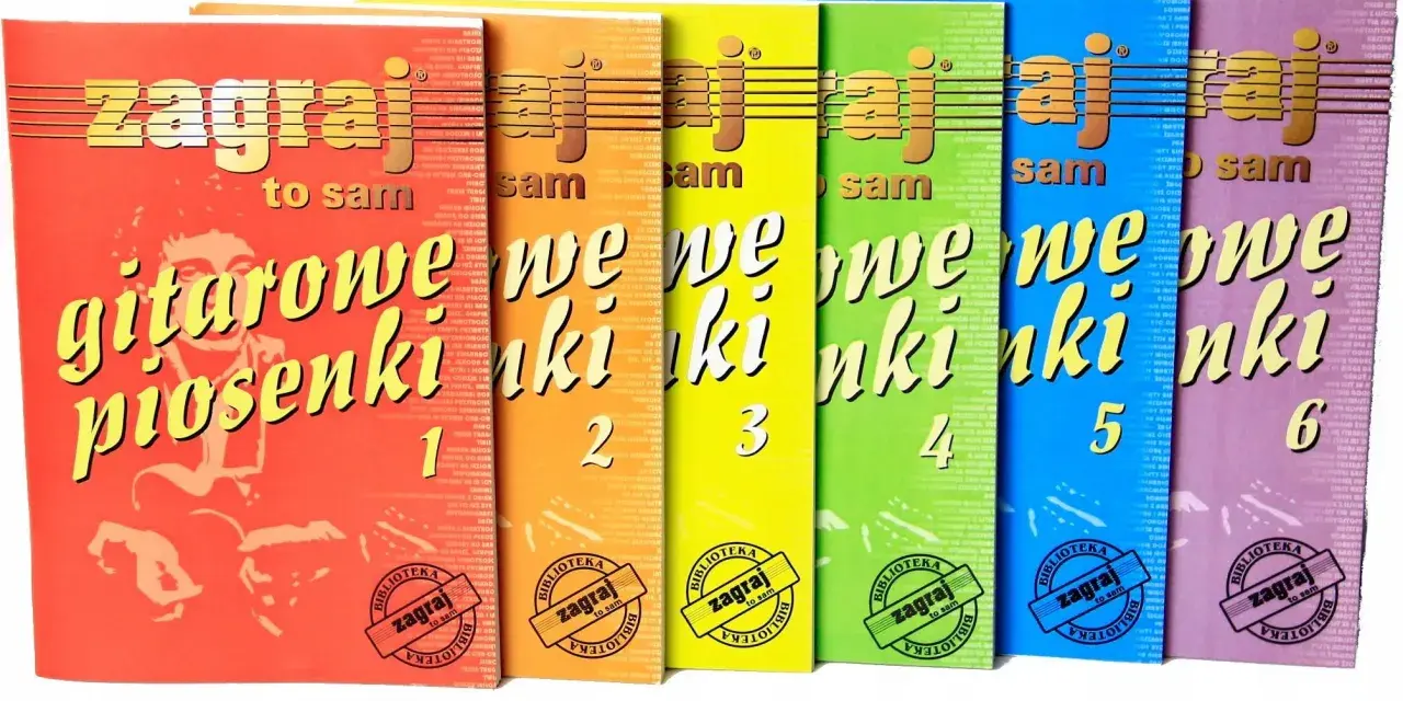Zbiór zeszytów "Zagraj to sam" z piosenkami dla dzieci na gitarę, numery 1-6.