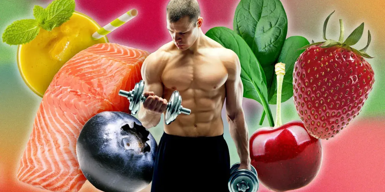 Un homme musclé soulève des haltères, entouré d'aliments sains : saumon, myrtilles, fraises, cerises, épinards, smoothie. Une image qui symbolise l'alimentation anti inflammatoire et le bien-être.