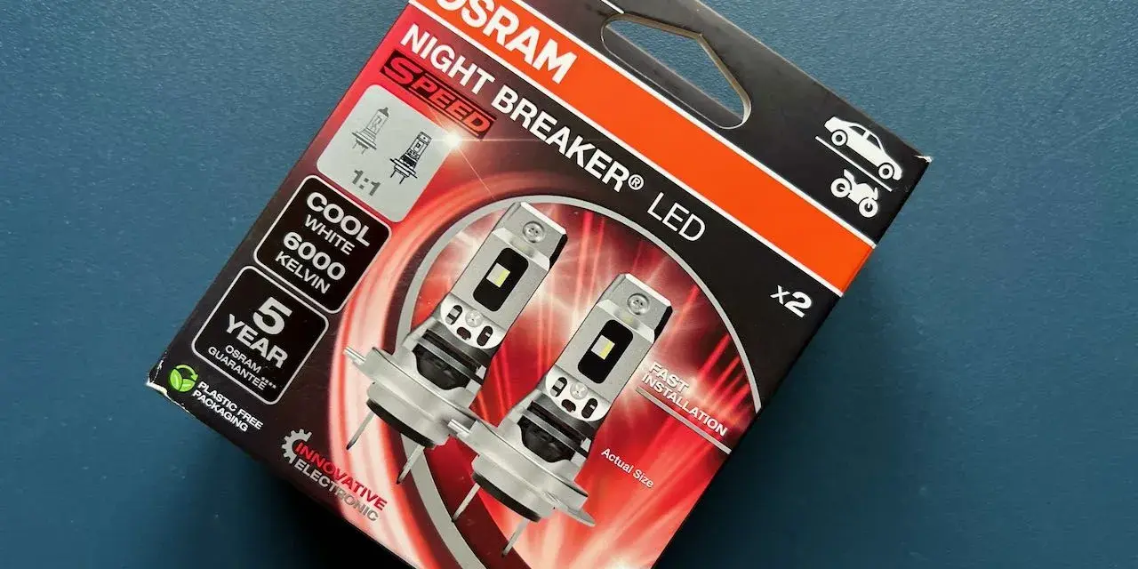 OSRAM Night Breaker LED H7-lampor för bil och MC. Ger 6000K kallvitt ljus och 5 års garanti. Snabb installation.
