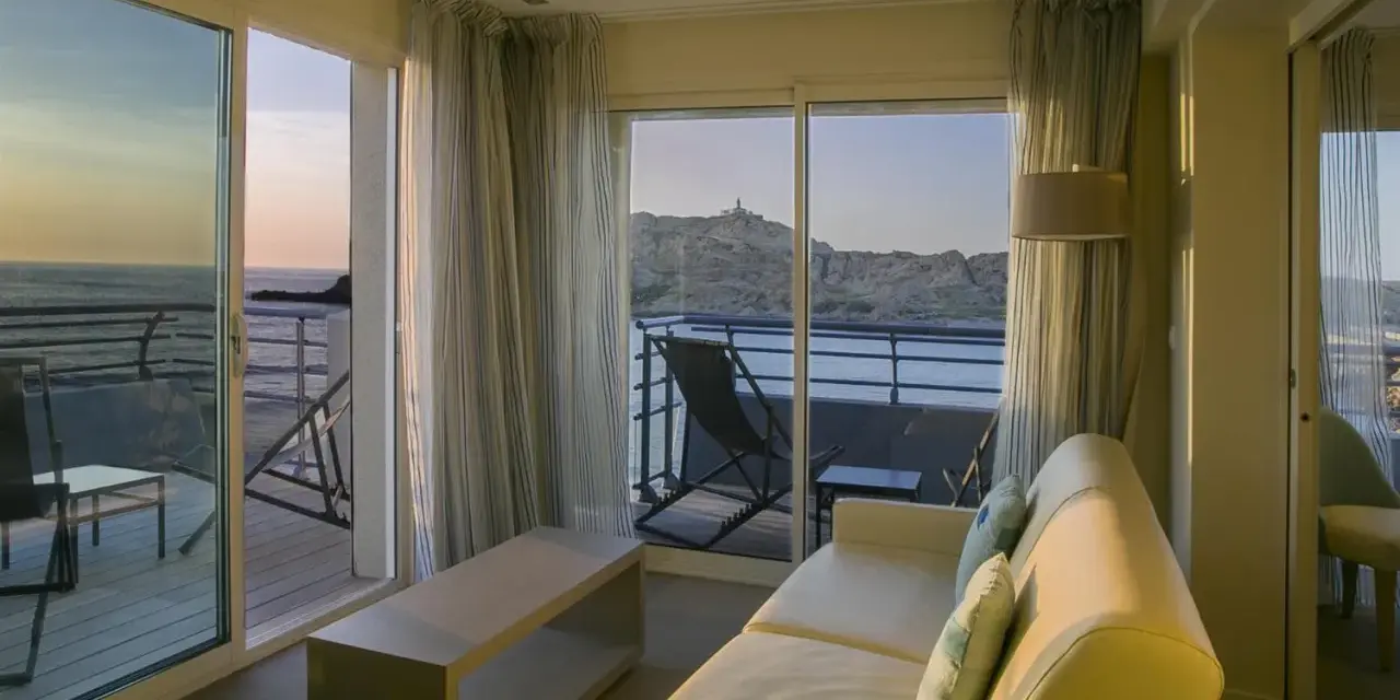 Hotel Best Western w L'Île-Rousse: Komfort i Udogodnienia w Zasięgu Ręki