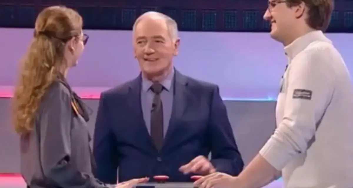 Uczestnicy Familiady czekają na pytanie. Jak się dostać do finału?