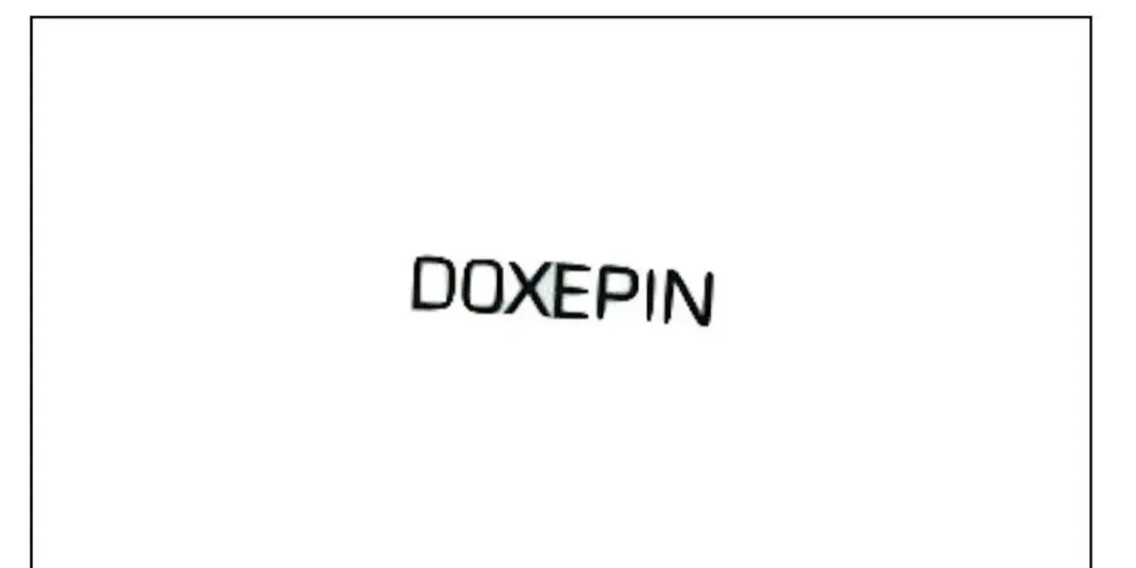 Napis "DOXEPIN" na białym tle.