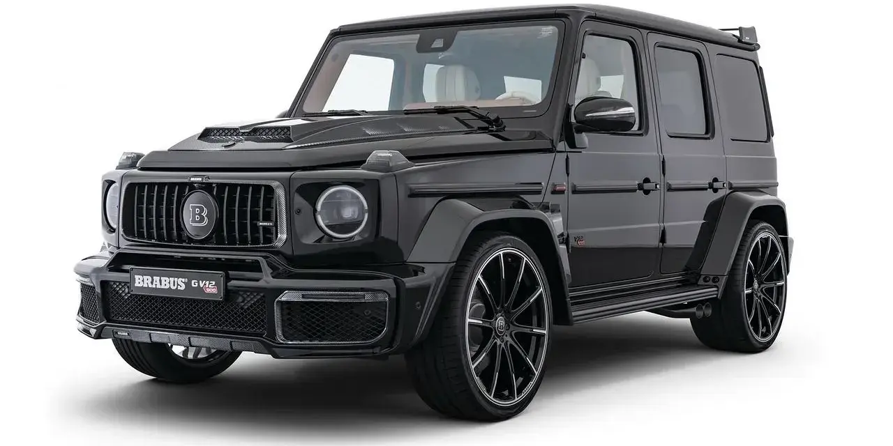Czarny Brabus G klasa GV12 z karbonowymi elementami i masywnymi felgami. Potężny SUV gotowy na każde wyzwanie.