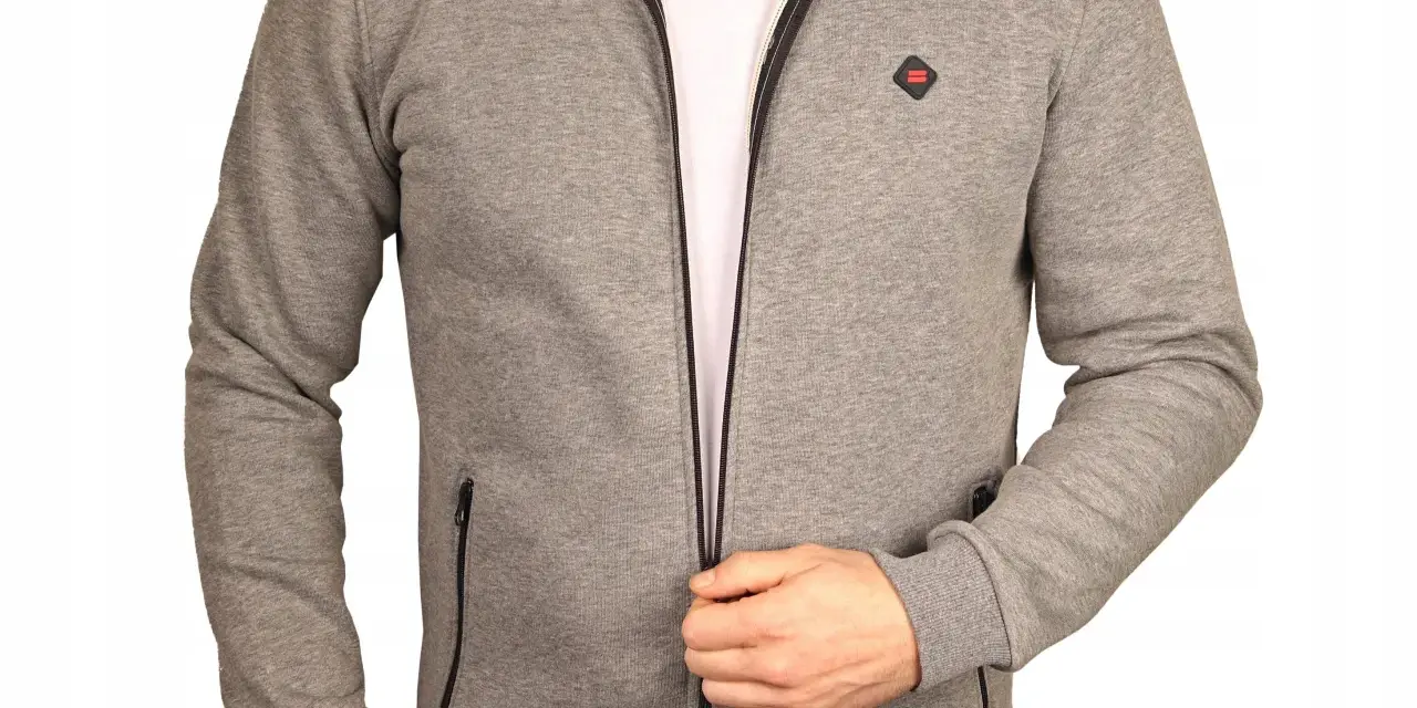 Bluza relaxed fit - co to znaczy i jak ją nosić z klasą?