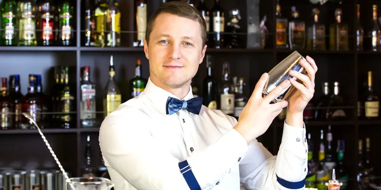 Ile zarabia barman w Gdańsku? Zaskakujące fakty o wynagrodzeniach