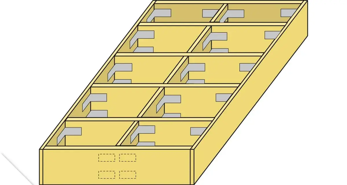 Holzrahmen für einen Podestbau mit Verstrebungen und Winkeln. Maße 62,5 cm.