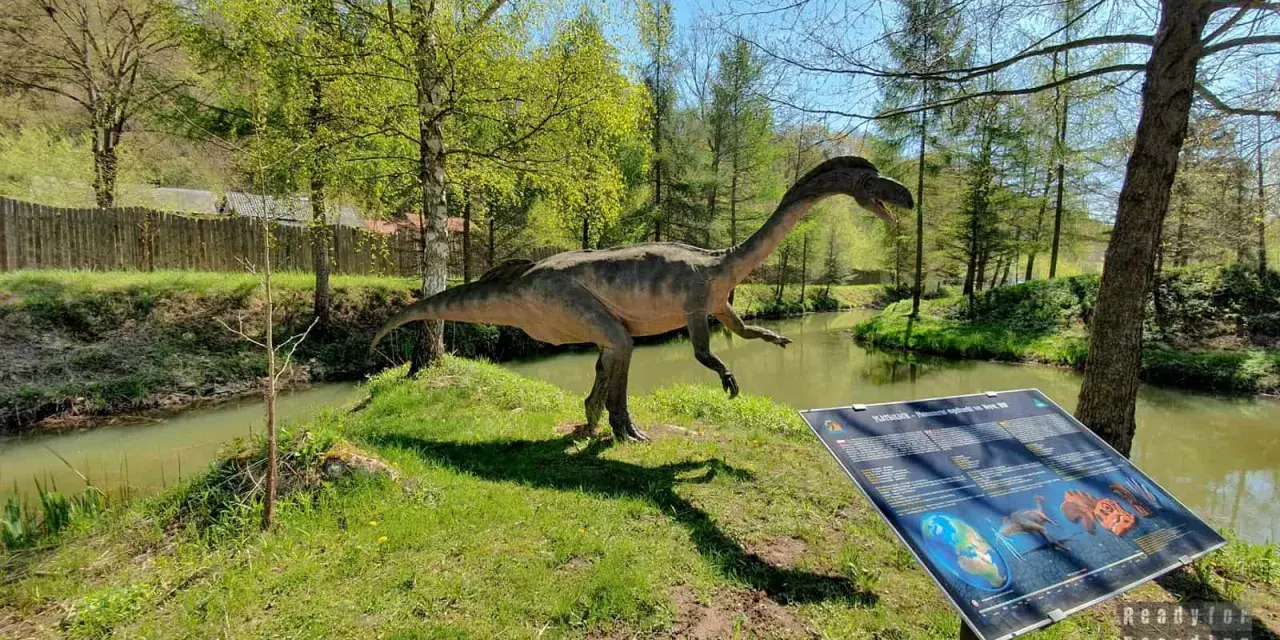 Ostrowiec Świętokrzyski: Atrakcje od UNESCO po dinozaury!