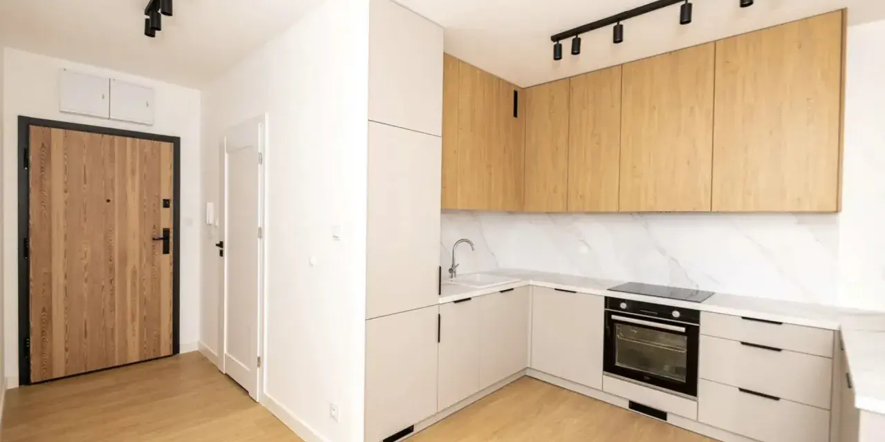 Ile kosztuje remont mieszkania 50 m2? Zaskakujące ceny i ukryte wydatki