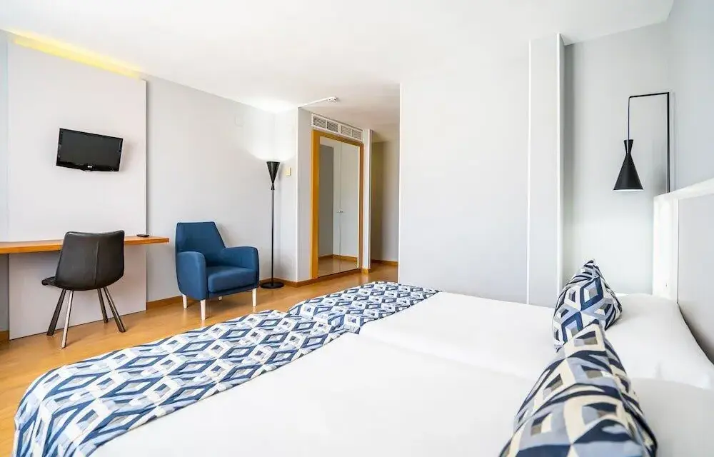 Hotel Beleret: Comodidad y buenas reseñas cerca del centro de Valencia