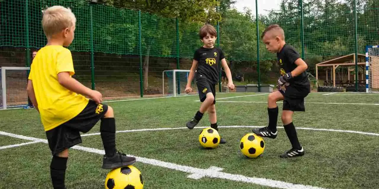 Jakie sprzęt na którym możemy zagrać w gry piłkarskie wybrać?