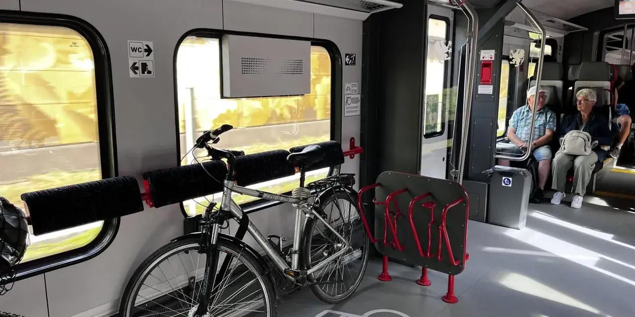 Jak przewieźć rower? Auto, pociąg, samolot uniknij mandatu!