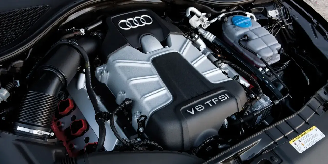 Silniki V6 TFSI Audi A7, potężne serce tej maszyny, gotowe do drogi.