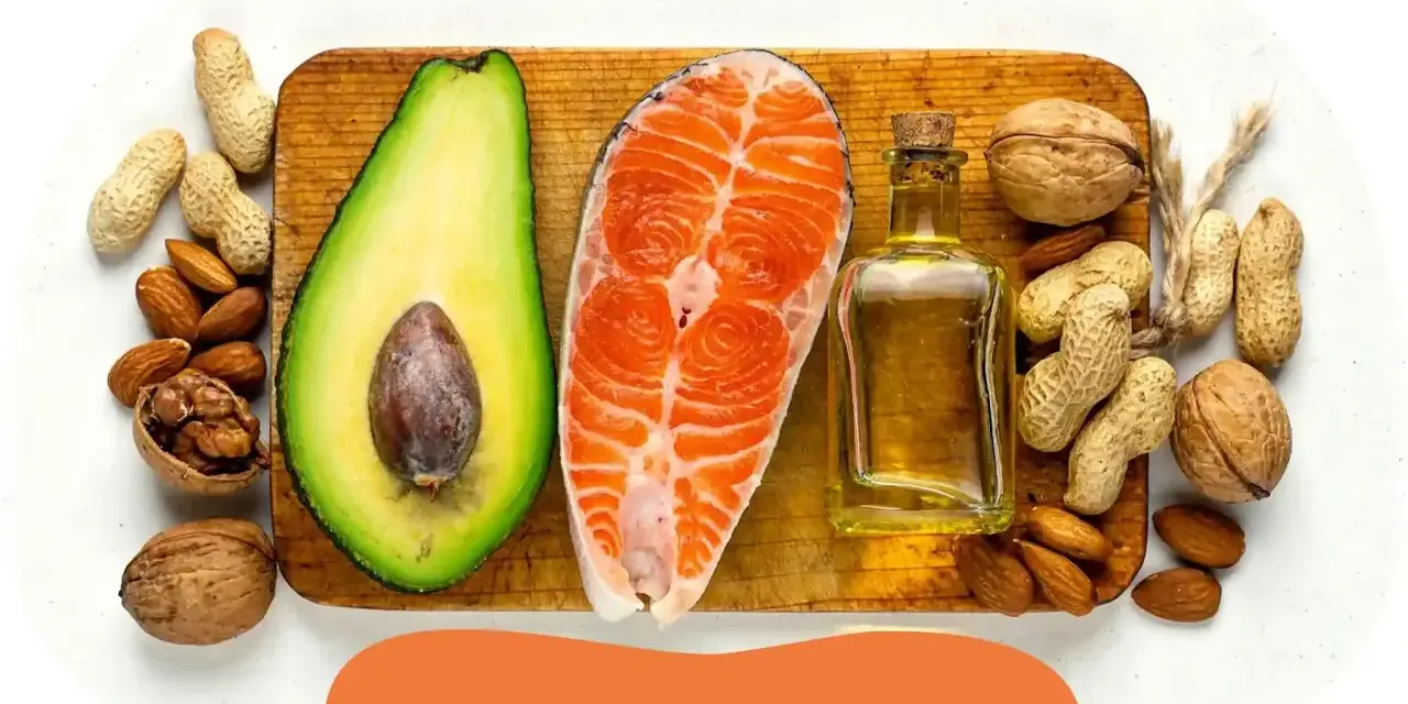 Awokado, łosoś, orzechy i oliwa – składniki idealne do keto diety. Czy keto dieta jest dla każdego?