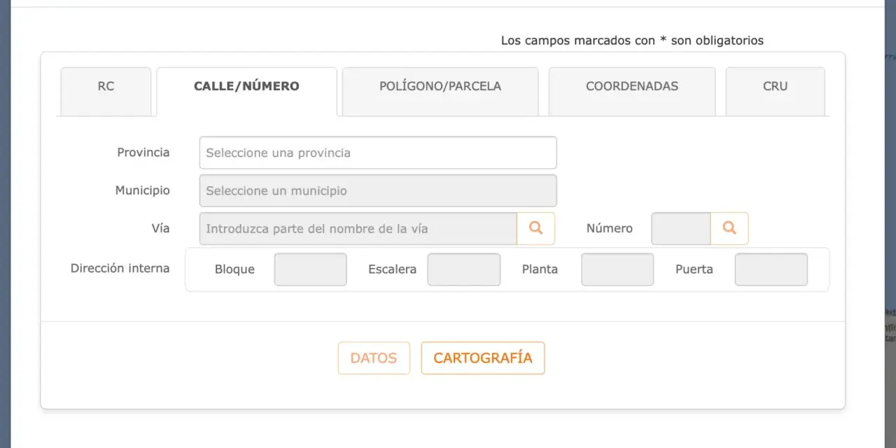 Buscador de inmuebles para un catastro virtual. Campos para introducir dirección, provincia, municipio y otros datos.