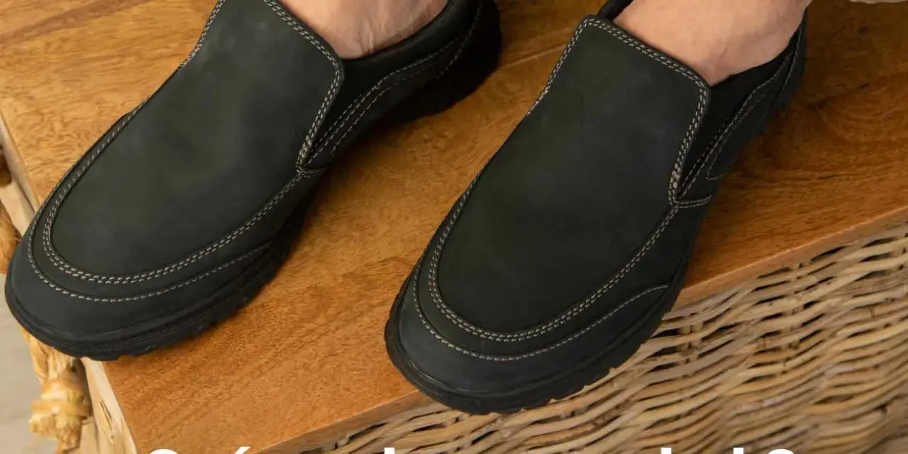Zapatos negros de cuero nobuk, suaves y cómodos. Descubre qué es el cuero nobuk y su tacto único.