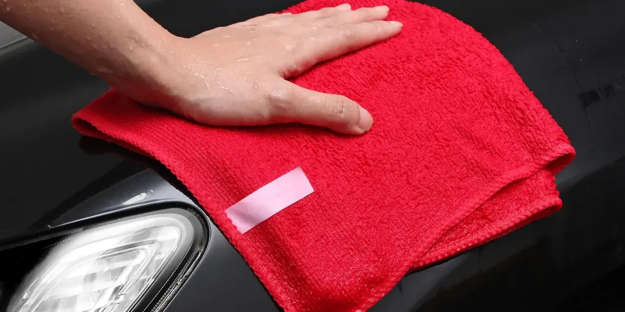 Myjnia BP: Jak umyć auto krok po kroku? Bez stresu i uszkodzeń!