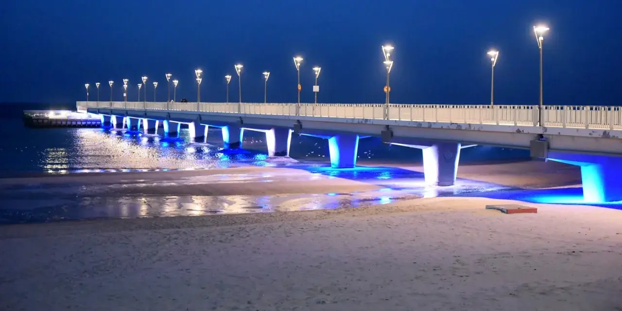 Kołobrzeg-Ustronie Morskie: Szybko, tanio, malowniczo? Porównanie