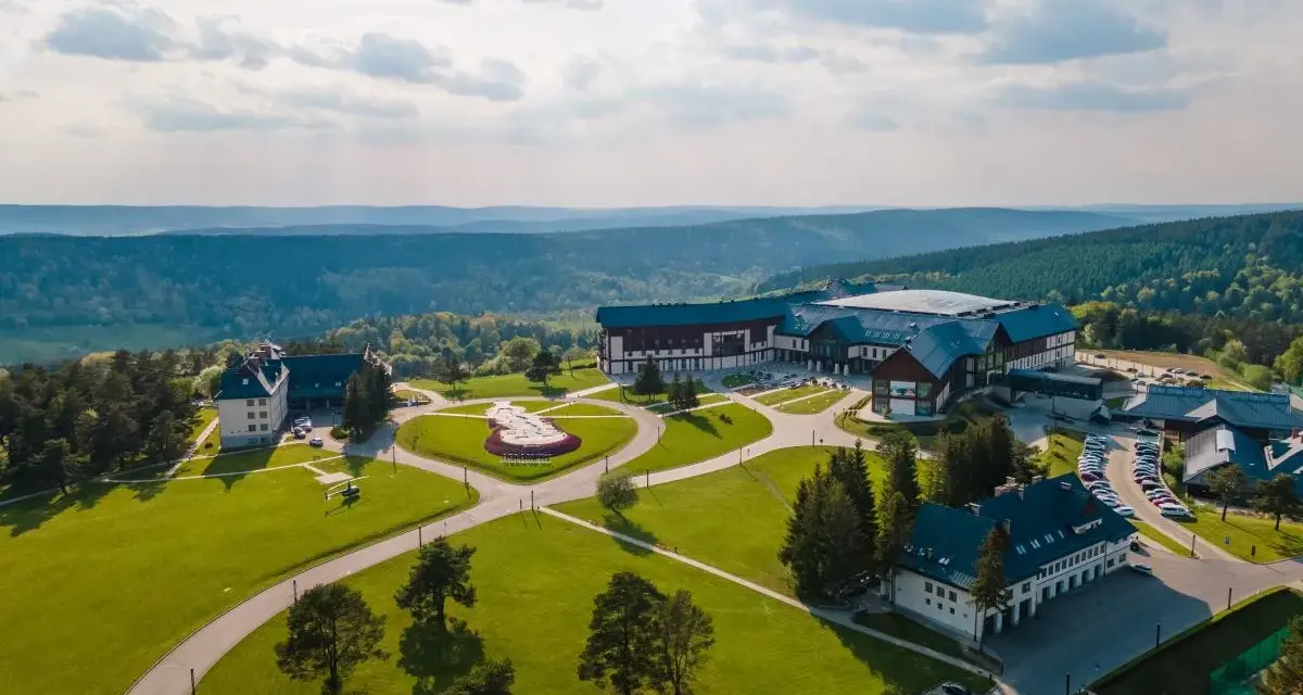 Kto jest właścicielem hotelu Arłamów? Poznaj interesującą historię