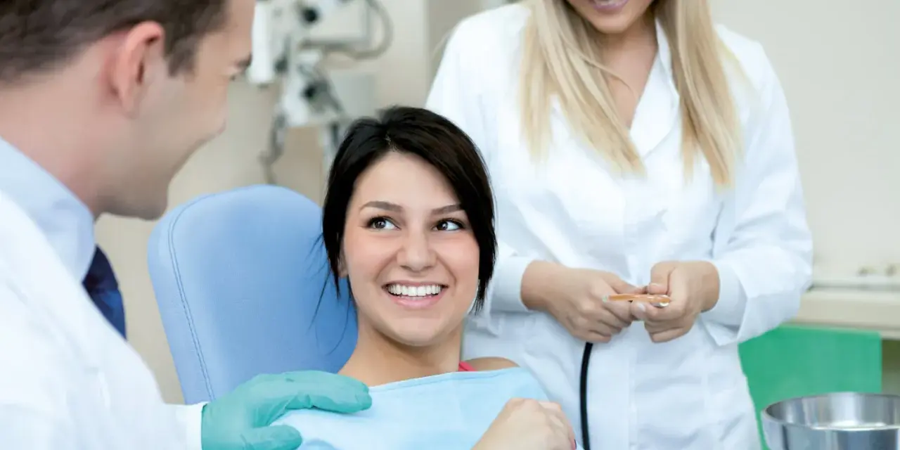 Dentysta bez stresu: Jak skutecznie rozmawiać i pytać?