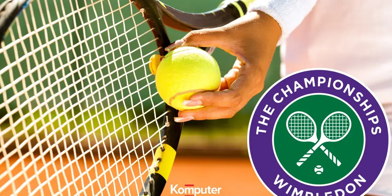 Dłoń trzyma piłkę tenisową przy rakiecie. Logo Wimbledonu sugeruje, gdzie oglądać emocjonujące mecze.