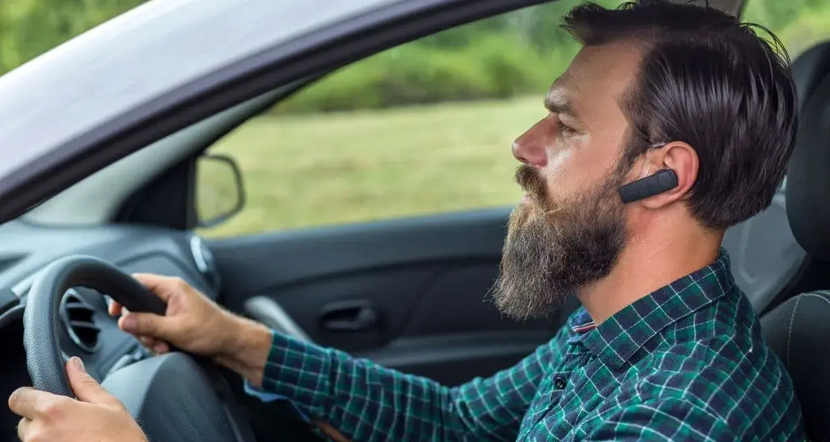 Bluetooth w aucie: Sparuj telefon bez problemów! Poradnik