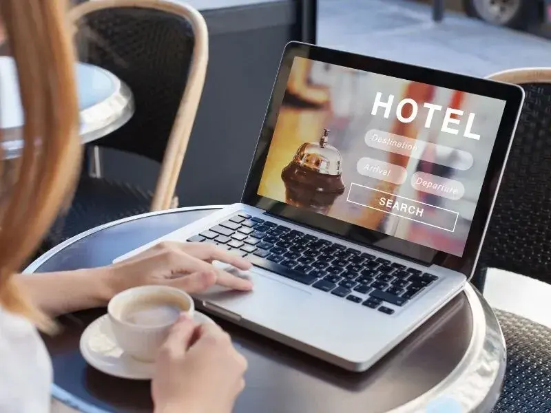 Gdzie sprawdzić opinie o hotelach? Przewodnik krok po kroku