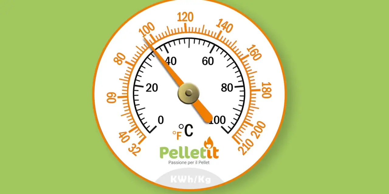 Termometro che indica il potere calorifico del pellet in KWh/Kg. La lancetta segna circa 40.