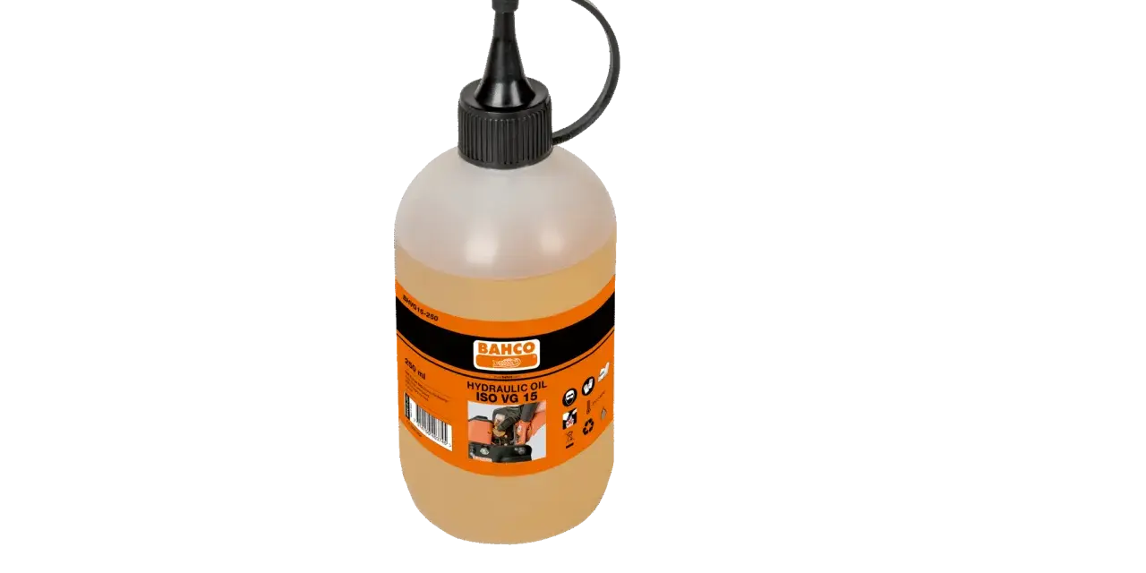 En flaska Bahco hydraulolja, 250 ml, perfekt för att smörja din domkraft och hålla den i toppskick.