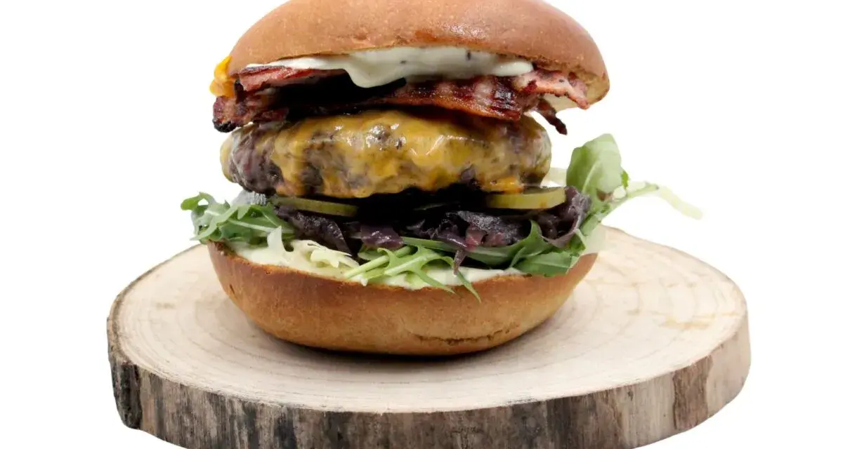 Burger, który się nie rozpada? Opanuj sztukę składania!