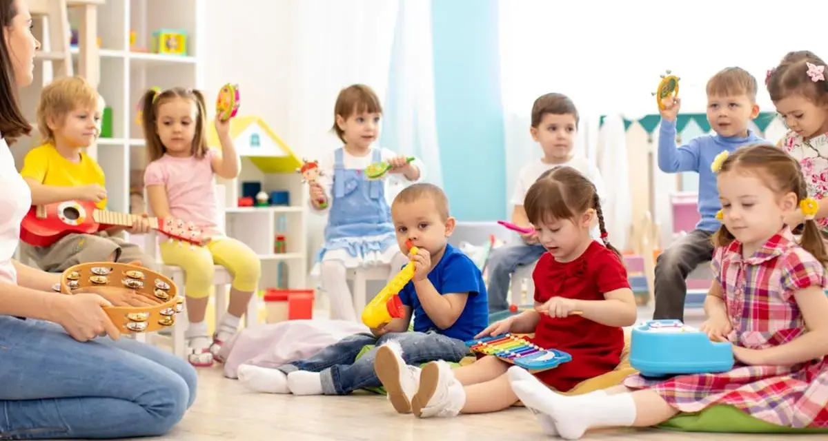 Ile lat chodzi się do przedszkola? Sprawdź ważne informacje i wyjątki