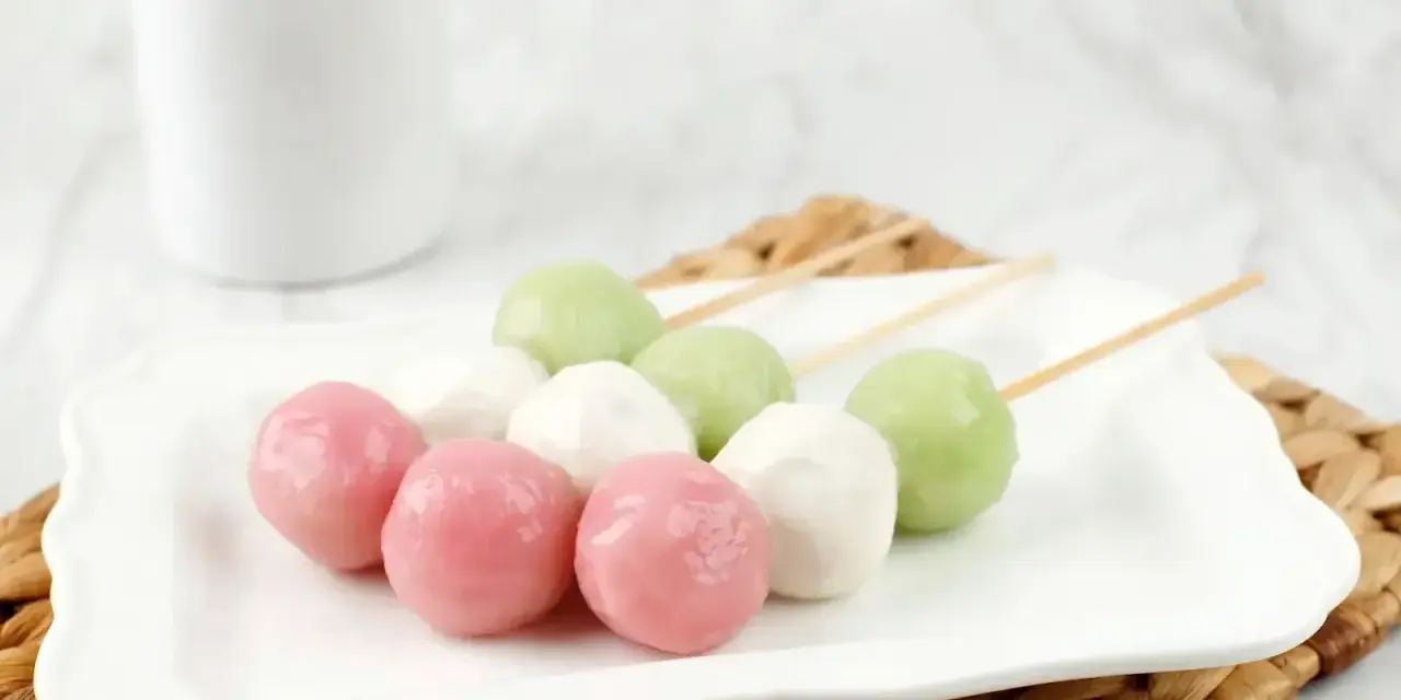 Jak smakuje mochi? Odkryj niezwykłe smaki i tekstury tego przysmaku