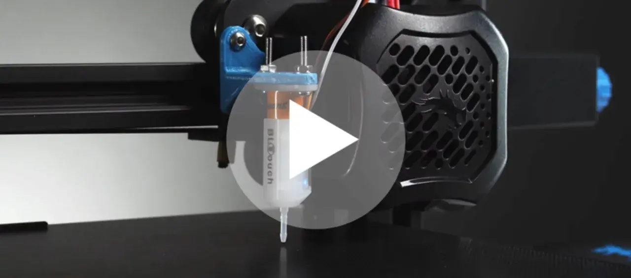 Drukarka 3D Ender 3 V2 z zainstalowanym BLTouch (CR Touch) do automatycznego poziomowania stołu.