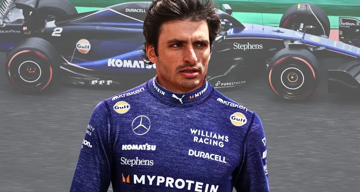 Carlos Sainz Jr. con su mono azul de Williams Racing, listo para la carrera.