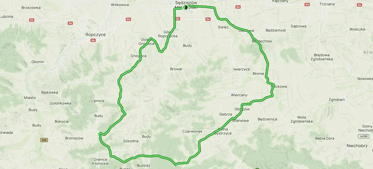Mapa z zaznaczonymi trasami rowerowymi Podkarpacie, prowadzącymi przez Sędziszów, Ropczyce i okoliczne miejscowości.