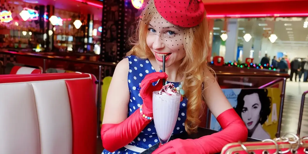 Impreza w stylu lat 50.: Rock'n'roll, pin-up, retro jak to zrobić?