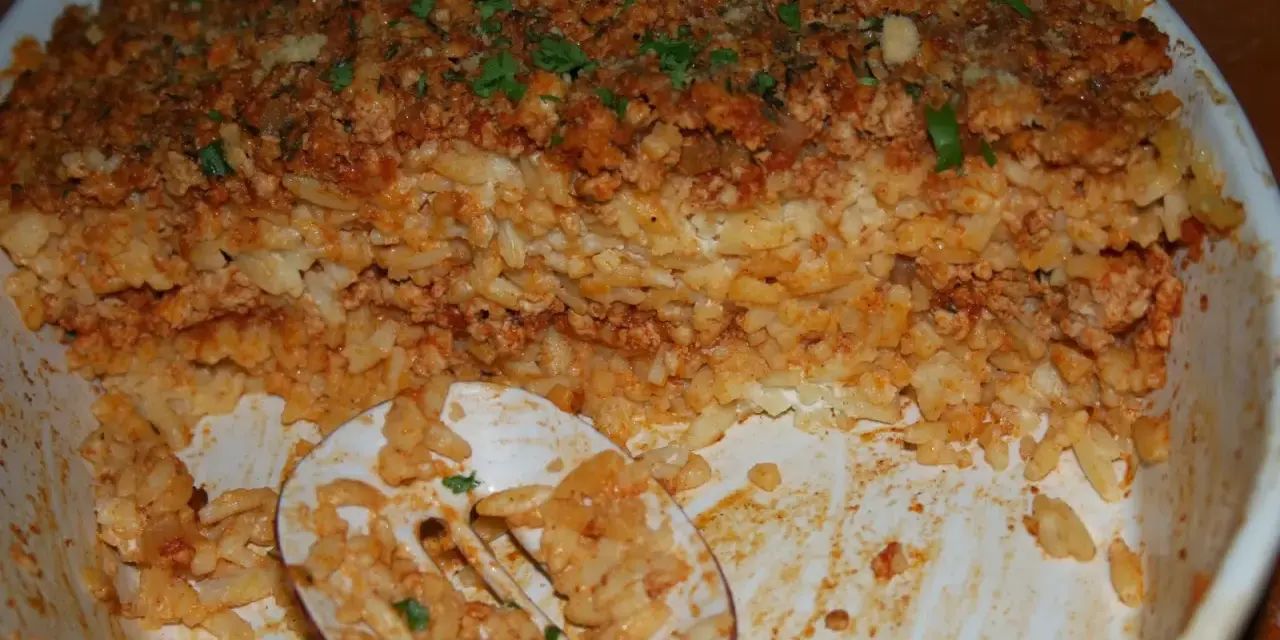 Zapiekanka z makaronem orzo: Kremowy hit! Przepis i porady eksperta