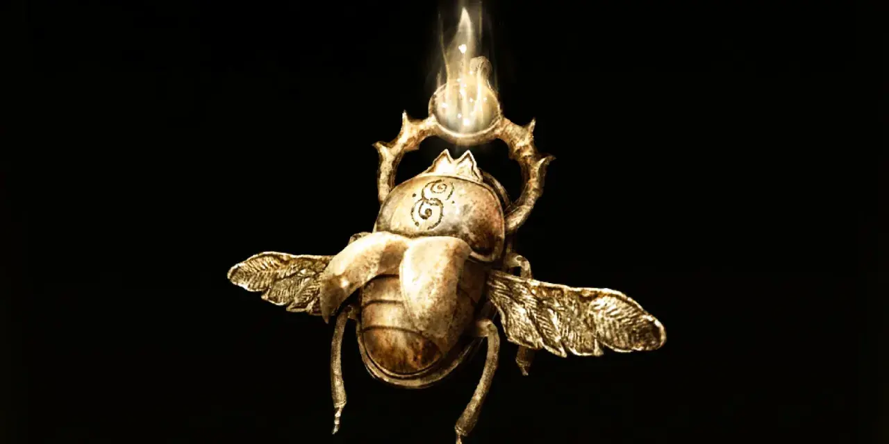 Un escarabajo dorado con alas, símbolo de todos los talismanes legendarios de Elden Ring, brilla con una luz etérea.