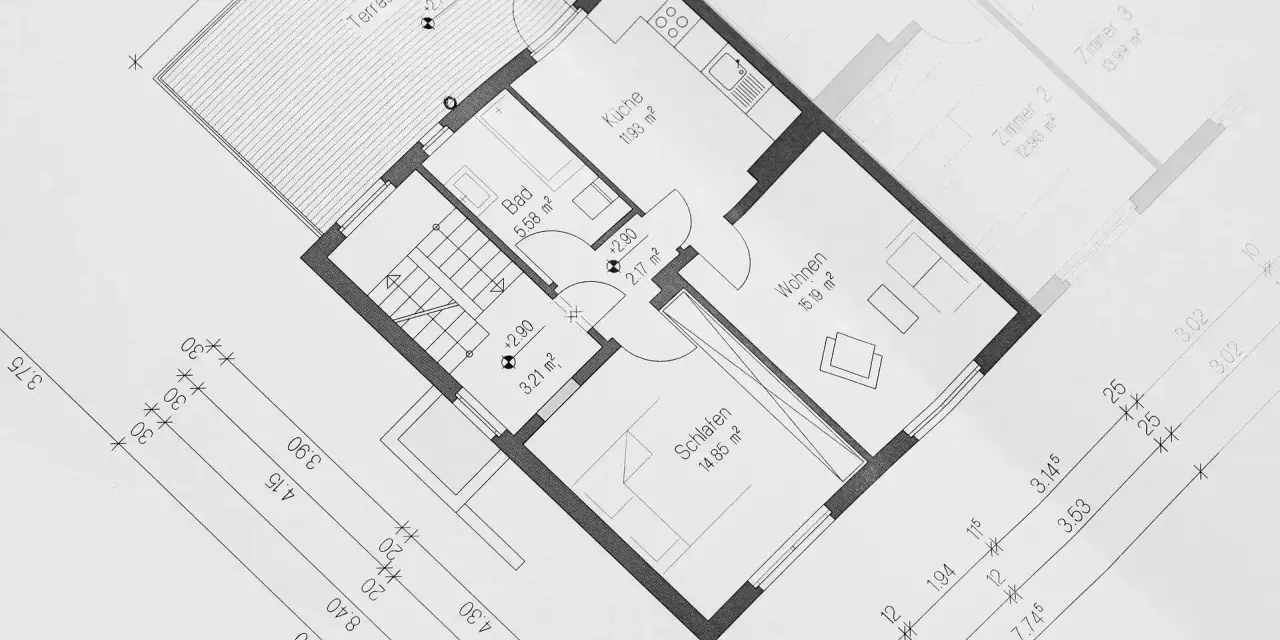 Grundriss mit Maßen: Terrasse, Küche, Bad, Wohnen, Schlafen. Die Flächenangaben helfen bei der Kalkulation der durchschnittlichen Nebenkosten.