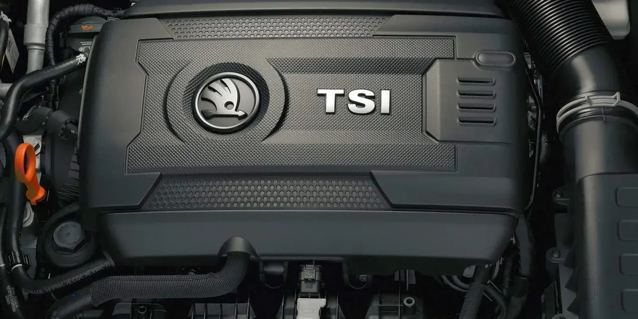 Silnik TSI w Skodzie. TSI to technologia turbodoładowania i wtrysku paliwa, zapewniająca moc i oszczędność.