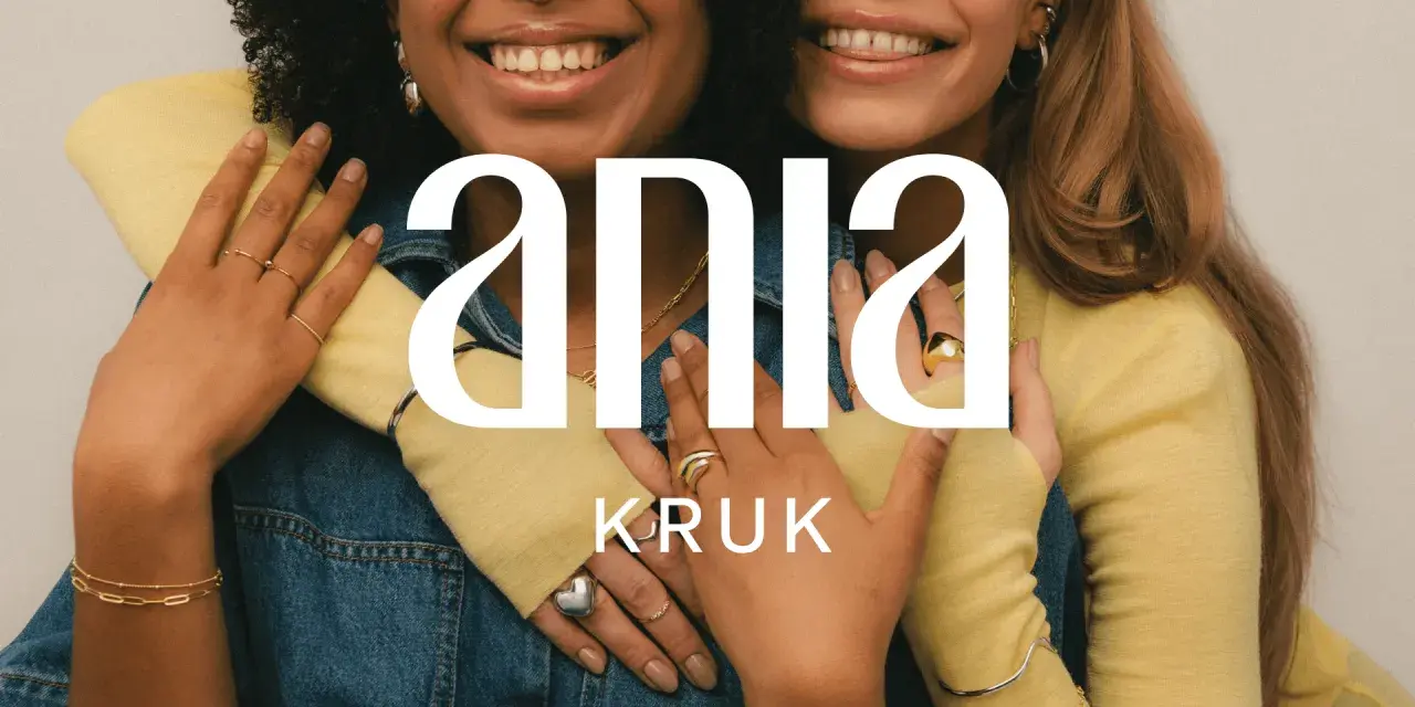 Jakie są modne naszyjniki? Odkryj najnowsze trendy i style
