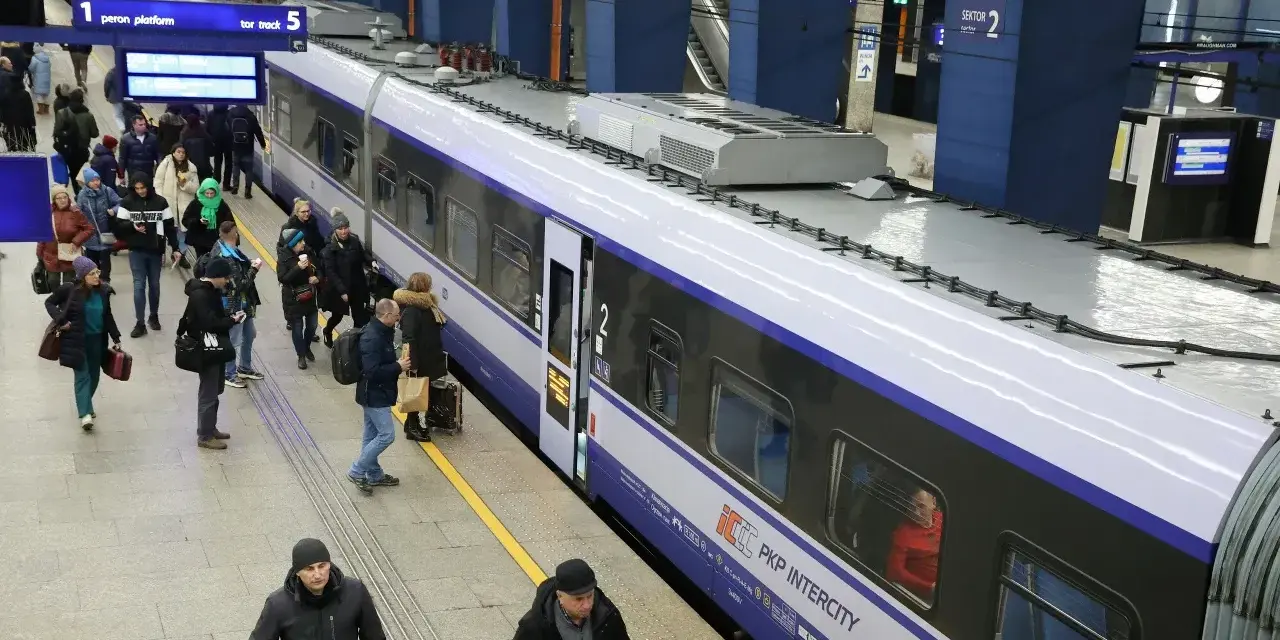 Ile procent zwraca PKP za bilet? Sprawdź, ile stracisz przy zwrocie
